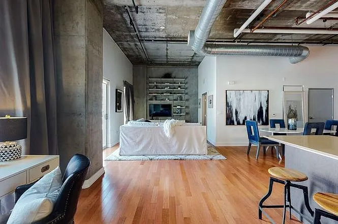 645 W 9th St #718 — Photo 10