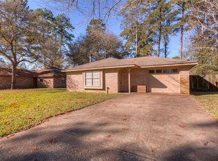 3125 Clay Cir, Huntsville, TX 77340