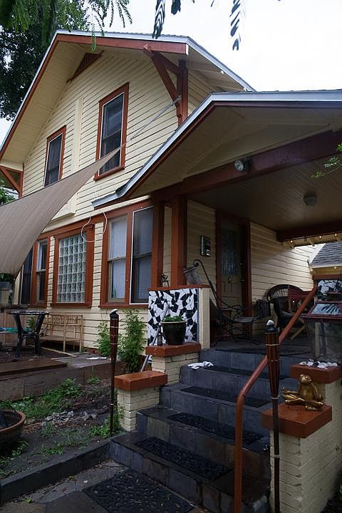 1st image of 621 Mound Park Way S