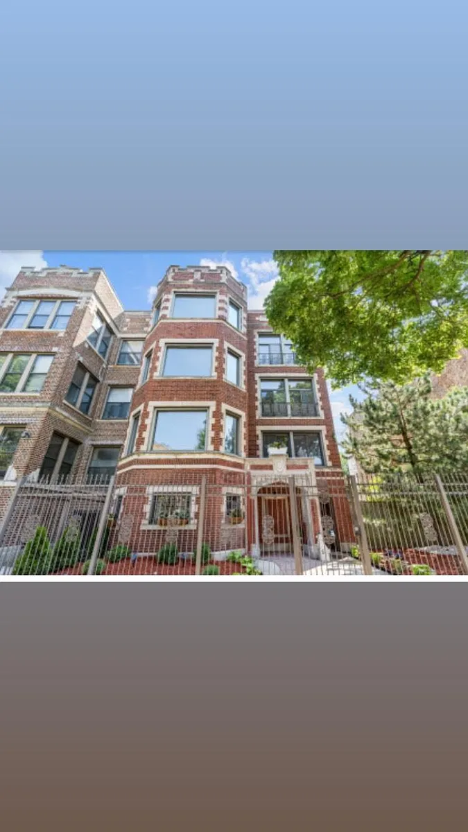 front of building - 6815 S Ridgeland Ave #3