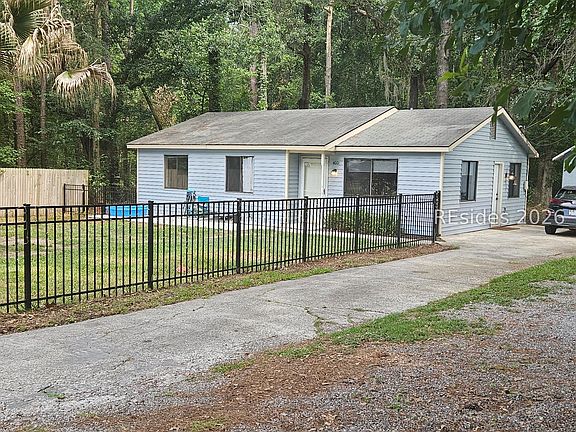3rd image of 4001 Hodge Dr