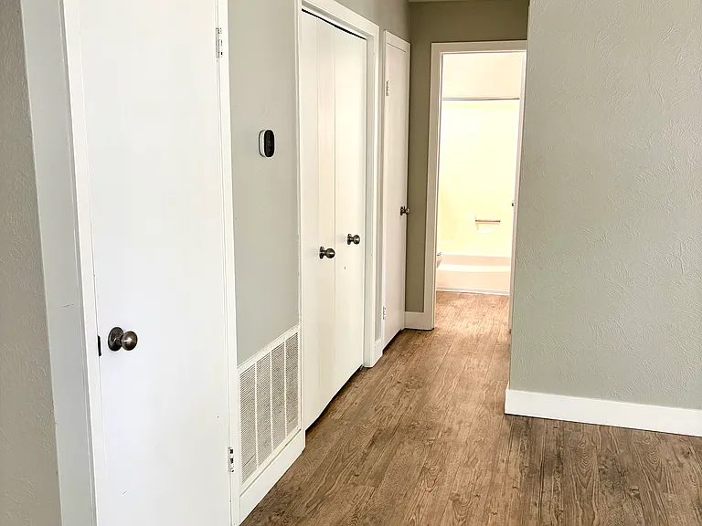 4028 N Illinois Ave #4 — Photo 10