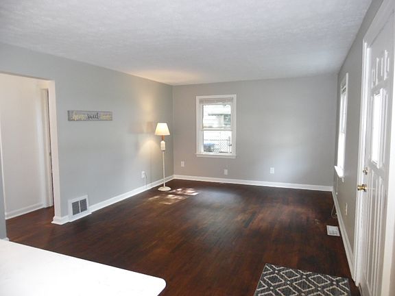 5th image of 113 Adams Ave