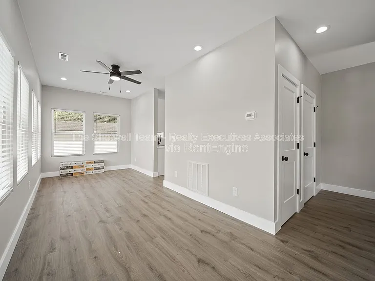 2711 Tarleton Ave — Photo 20