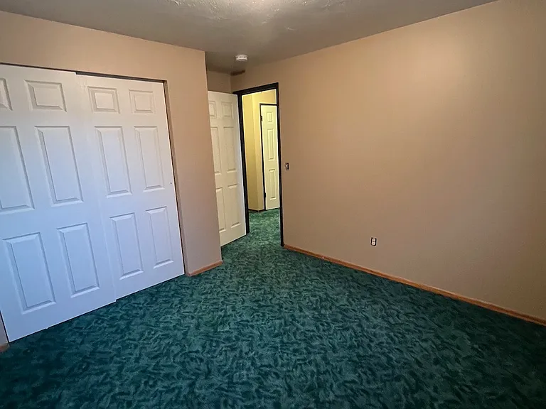 1905 NW Kenny Dr — Photo 4