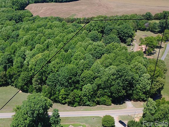 5th image of 254 Beechwood Farm Rd #2