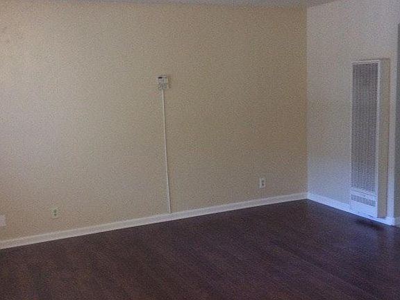 2nd image of 443 Glendora Ave #104