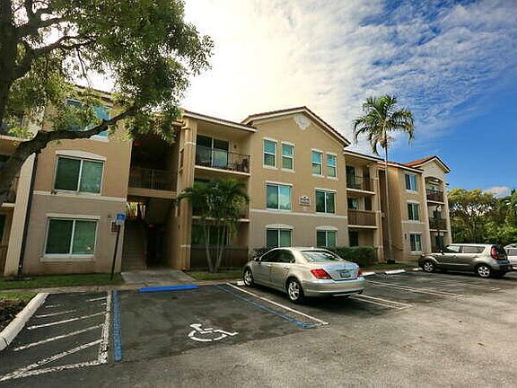 5th image of 1016 Villa Lane