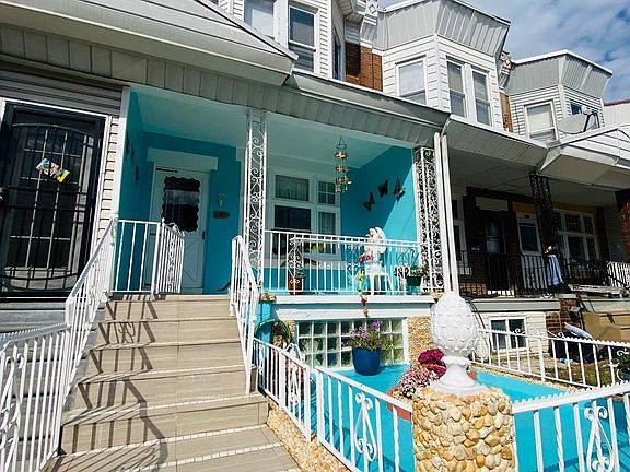 2nd image of 129 W Albanus St