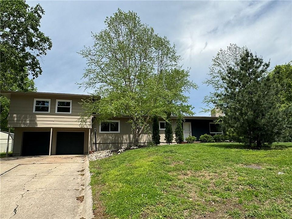 1st image of 22 Brookside Dr
