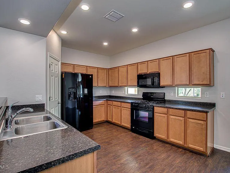 S Twinleaf Dr — Photo 5