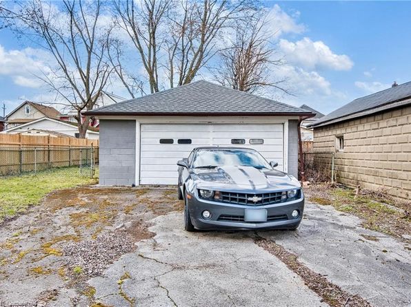 84 State St, Welland, ON L3B 4K5