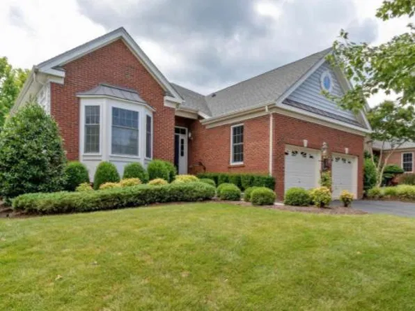 15233 Brier Creek Dr, Haymarket, VA 20169
