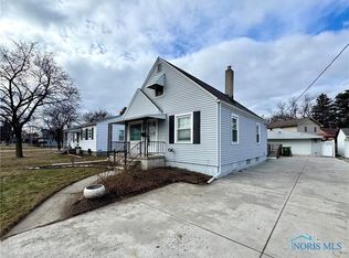 907 7th St, Maumee, OH 43537