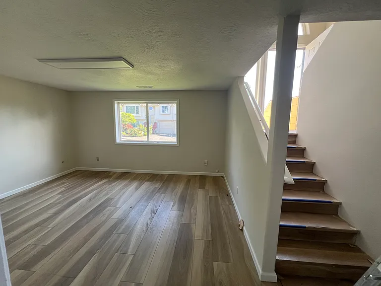 1004 SE 123rd Ave — Photo 16
