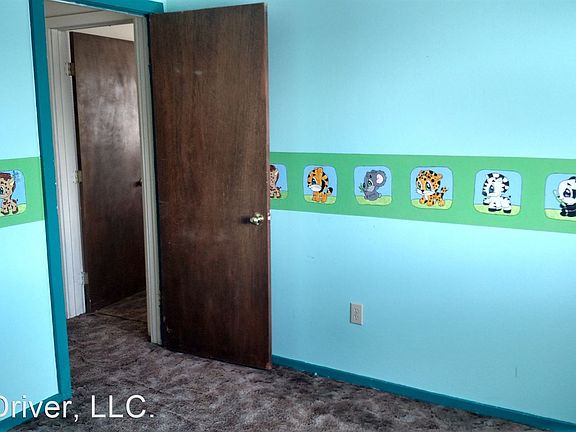 5th image of 1001 Stanley Ave APT 12