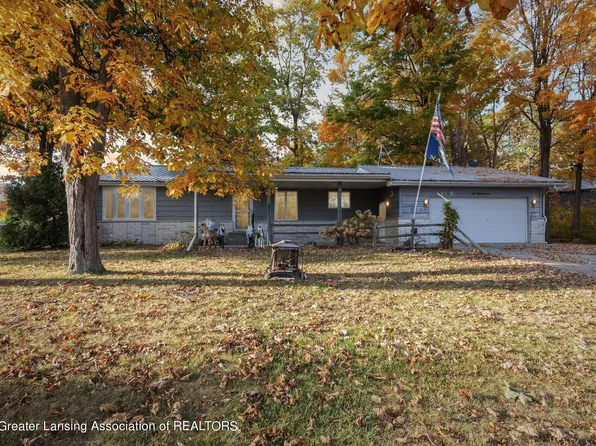 4840 Lakeside Dr, Perrinton, MI 48871