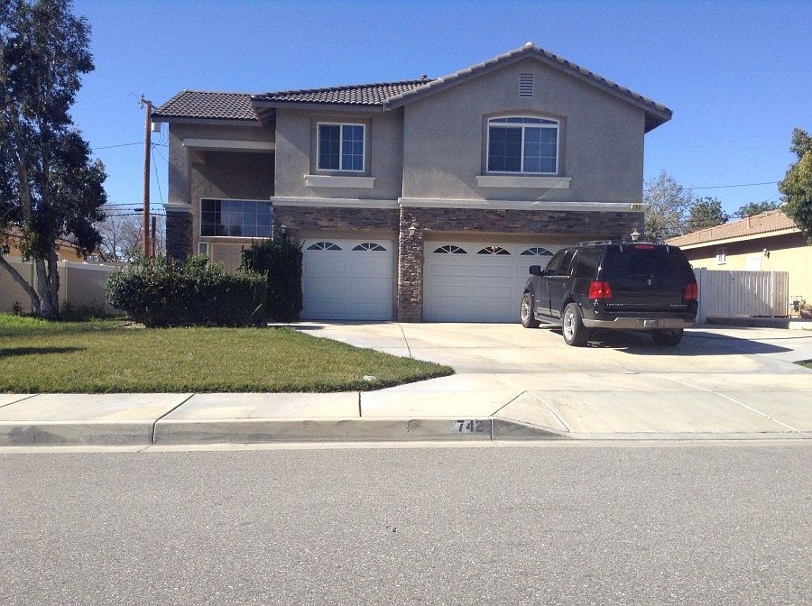 1st image of 742 N San Carlo Ave