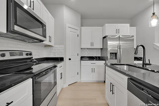 521 Dakota St #101 — Photo 6