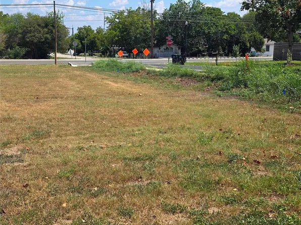 405 S Burleson St, Kyle, TX 78640