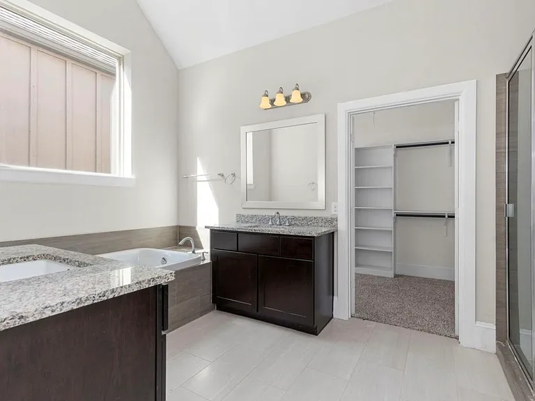 1800 Dennis St — Photo 5