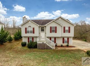 4749 Turning Leaf Dr, Gillsville, GA 30543