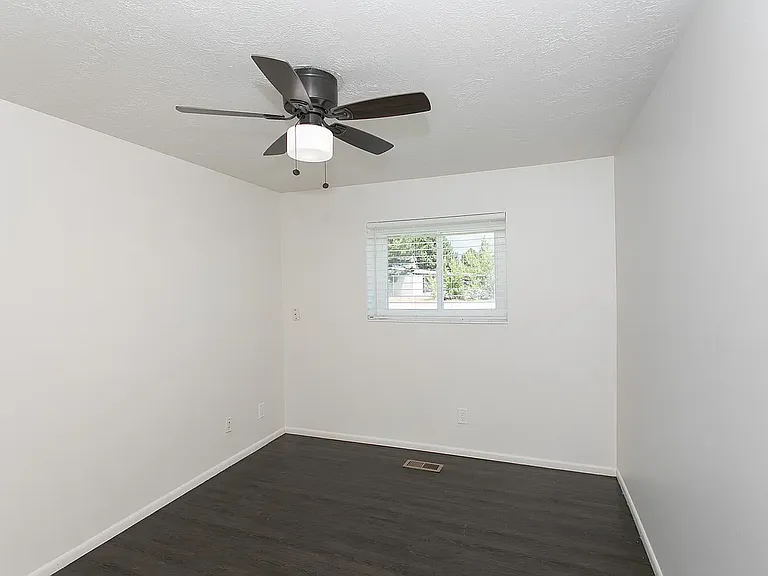 1724 N 1450 W — Photo 14