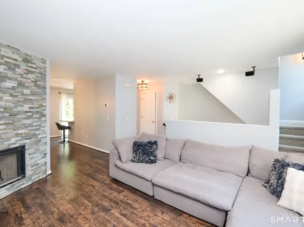 14 South St Unit 49, Danbury, CT 06810