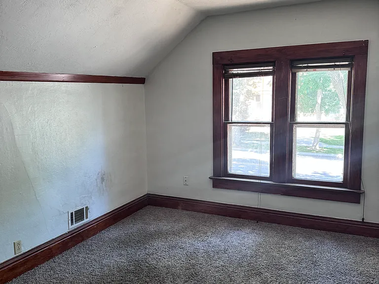703 Peterson St — Photo 26