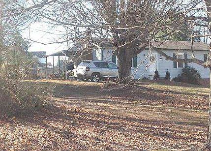 2nd image of 18220 Macedonia Rd