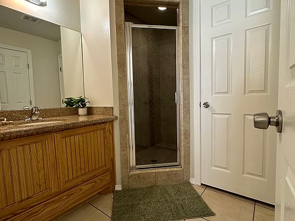 5th image of 2048 Westminster Cir