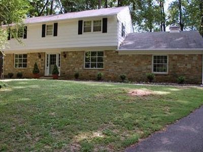 2 Country Club Ln, Phoenix, MD, 21131