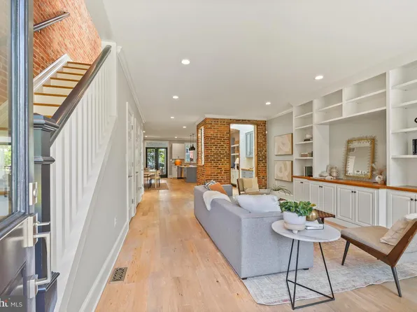 822 11th St NE, Washington, DC 20002