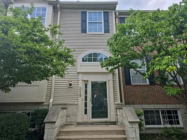 219 Willow Blvd, Willow Springs, IL 60480
