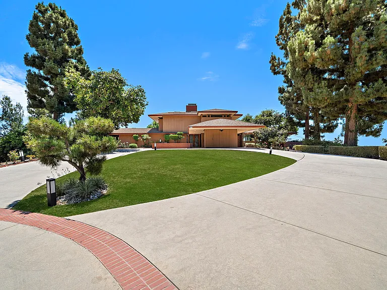 540 Reposado Dr — Photo 58