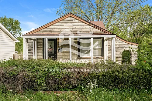 1537 Taylor Ave Photo 1