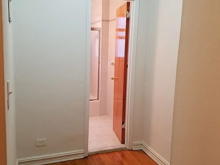 1 74th St #1L — Photo 14