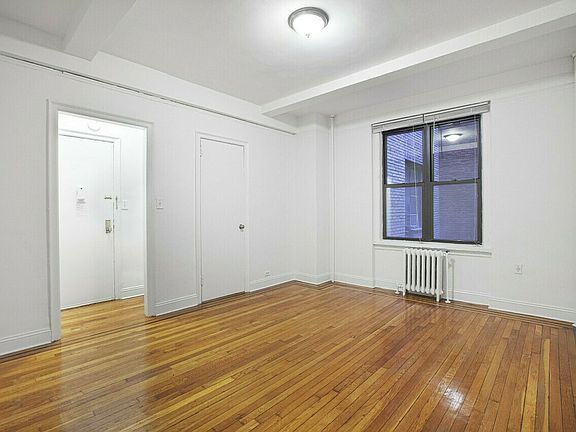 3rd image of 208 W 23rd St APT 608