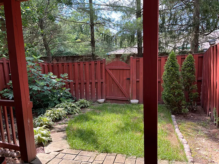 6213 Abbottsbury Row — Photo 29