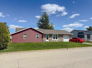 811 S Hemlock Trl, Winchester, IN 47394