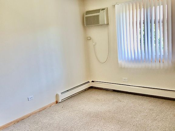 4th image of 15822 Orlan Brook Dr APT 3W
