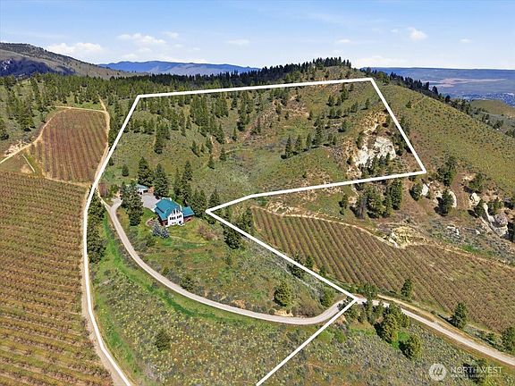 3rd image of 2612 Halvorson Canyon Road