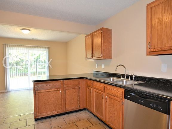 3rd image of 5934 Draycott Dr
