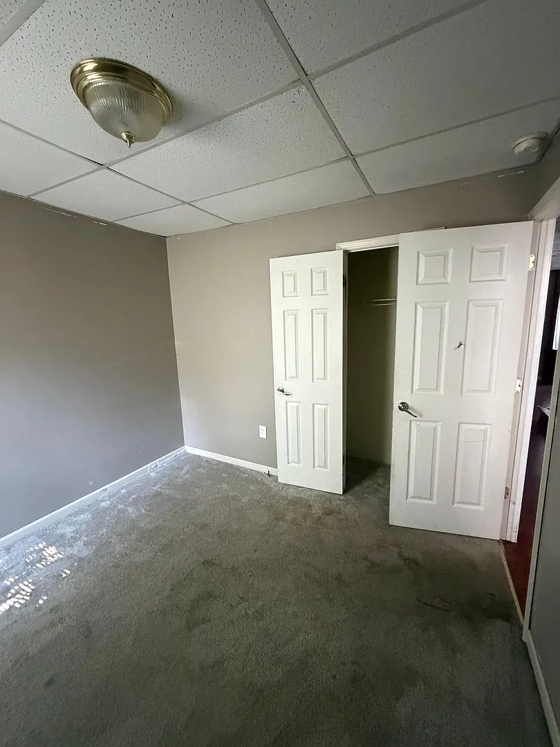 47 Yale St, Gloversville, NY 12078 — Photo 1