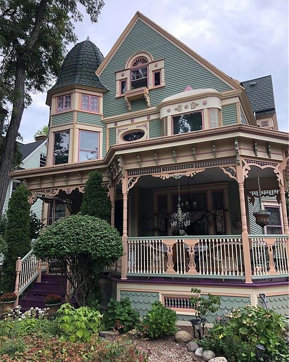 1st image of 145 Crescent Ave