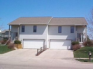 3053 Maple Grove Dr, Madison, WI 53719