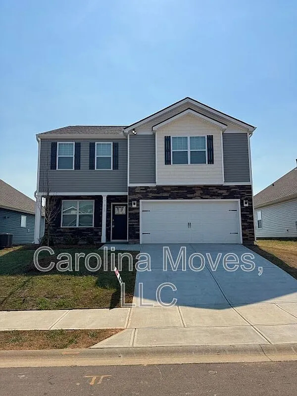 3 bed, 2.5 bath, 2175 sqft, $1,999 — Photo 1