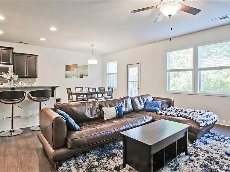 112 Davina Dr — Photo 8