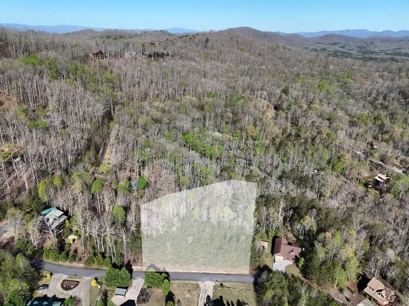 64 Laurel Way, Blairsville, GA 30512