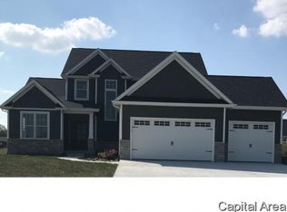 319 Windycrest Dr, Chatham, IL 62629